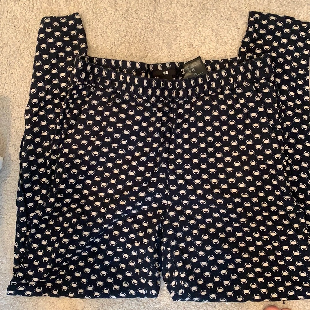 EUC H&M navy blue crab print tapered pants